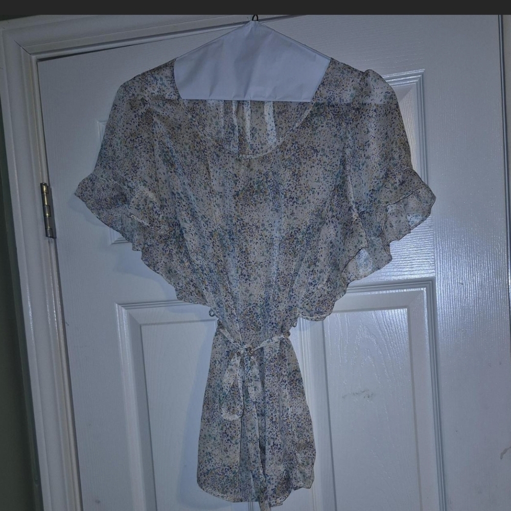 Elegant Floral Tie-Waist Blouse